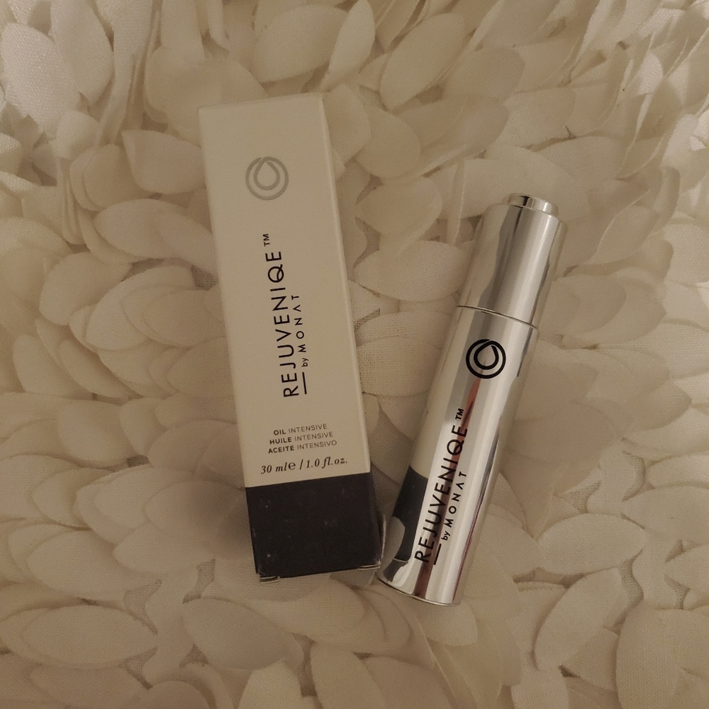 MONAT Rejuvenique Oil